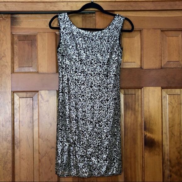 NWOT THML Scoop Back Lined Sequin Shift Dress Size M - Picture 15 of 16